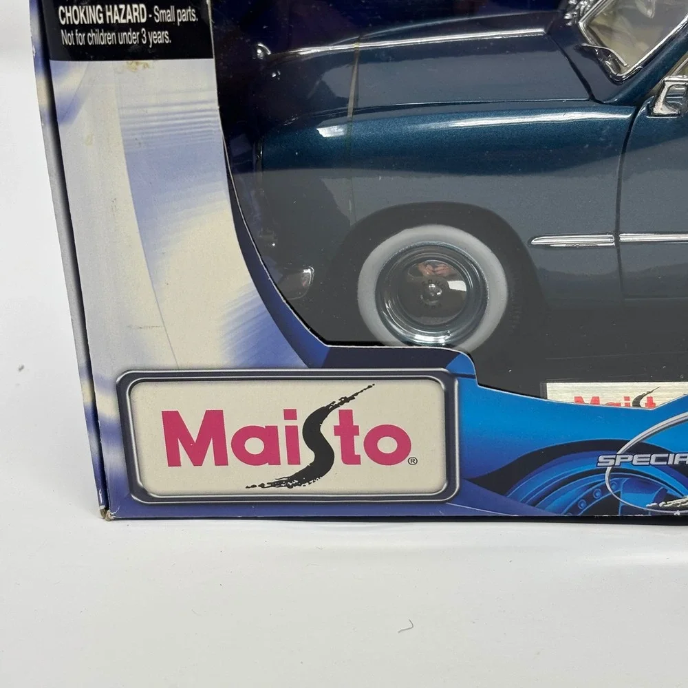 1949 Ford Convertible Blue 1:18 Maisto Special Edition Diecast Open Box